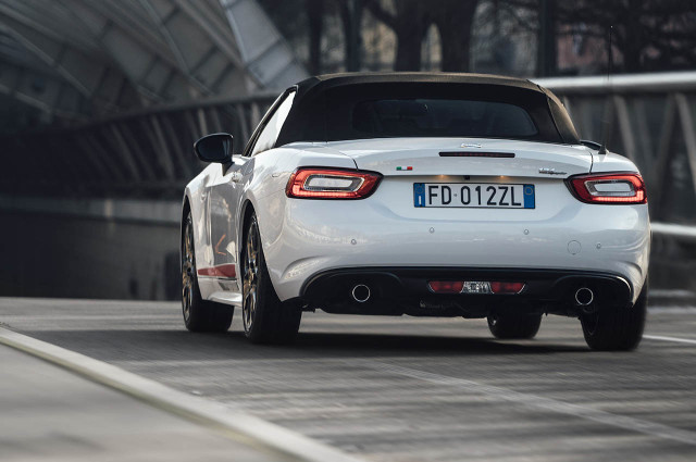 Fiat’ın Cenevre Sürprizi: 124 Spider S-Design