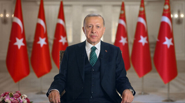 Cumhurbaşkanı Erdoğan’dan bayram bildirisi: Yaraları asrın dayanışmasıyla sarıyoruz