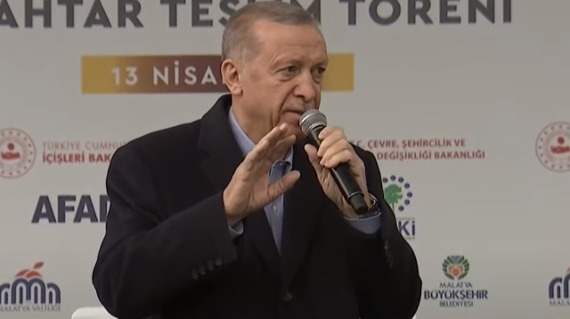 Cumhurbaşkanı Erdoğan’dan değerli açıklamalar: Bin 442 konut 250 köy konutu ile 47 dükkanın anahtarı teslim ediliyor