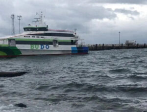 Deniz ulaşımına fırtına pürüzü: İşte olumsuz hava şartları nedeniyle iptal edilen seferler
