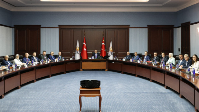 AK Parti MYK toplandı: Masada kritik mevzular var