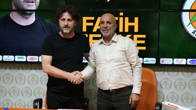 Alanyaspor’da kritik toplantı: Teknik yöneticilik vazifesi için iki isimle görüşüldü