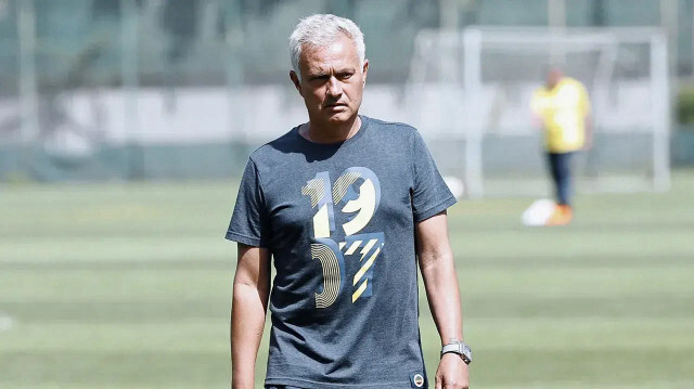 Jose Mourinho’nun Galatasaray derbisi planı belirli oldu: Dzeko ve Kostic…