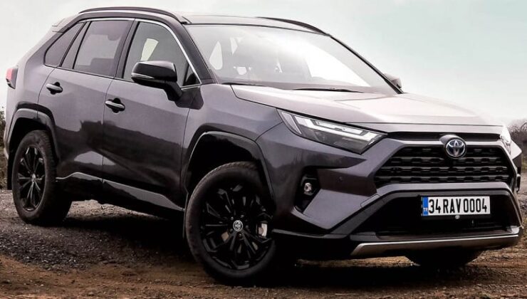 Yeni Yıl Artırımları Gelmeden Otomobil Sahibi Olmak İsteyenlere: Toyota Aktüel Fiyat Listesi