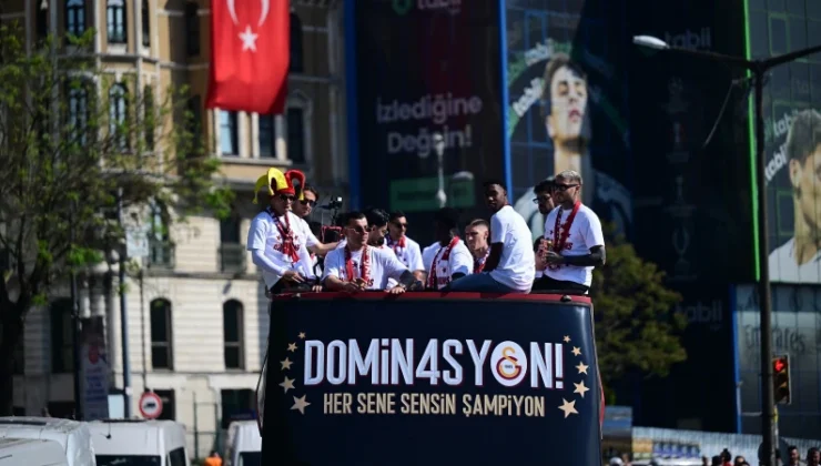 Galatasaray’ın şampiyonluk kutlamasında dikkat çeken eksik