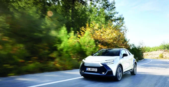 Toyota C-HR 10 yılı devirdi